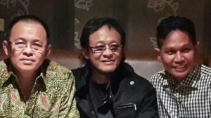 Dari kiri ; Wakil Ketua DPRD Sulut Wenny Lumentut, Deddy Dores, Obbie Mesakh